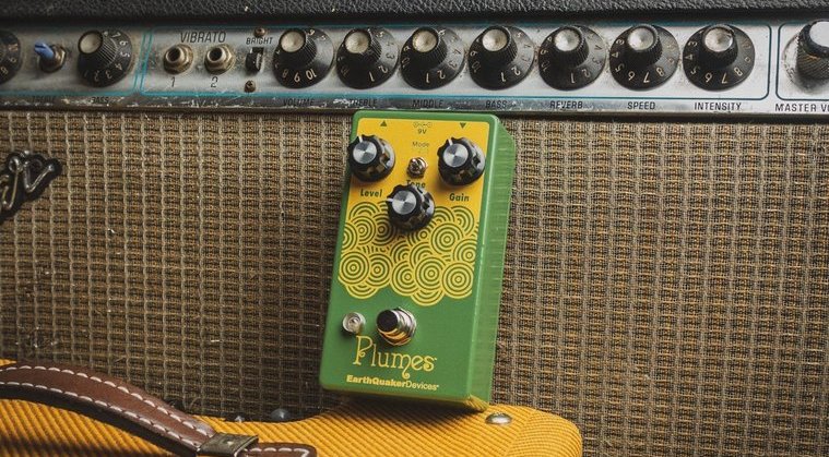 Cовременный вариант овердрайв-педали EarthQuaker Devices Plumes