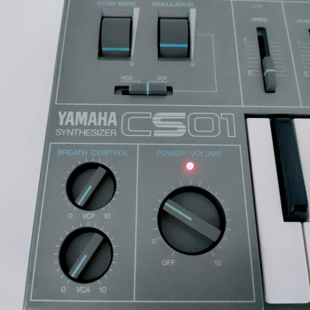 Классика: Yamaha CS-01