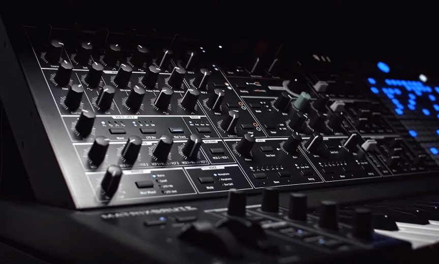 Arturia MatrixBrute теперь в черном цвете