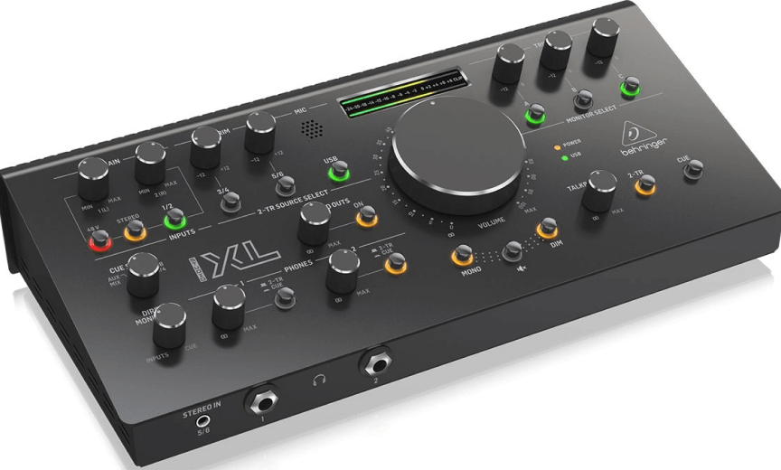 Студийный хаб и аудиоинтерфейс Behringer Studio XL